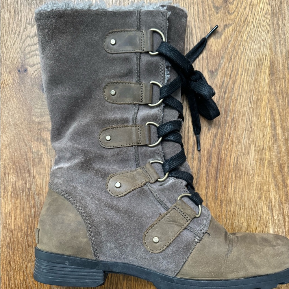 Sorrel snow boots size 9